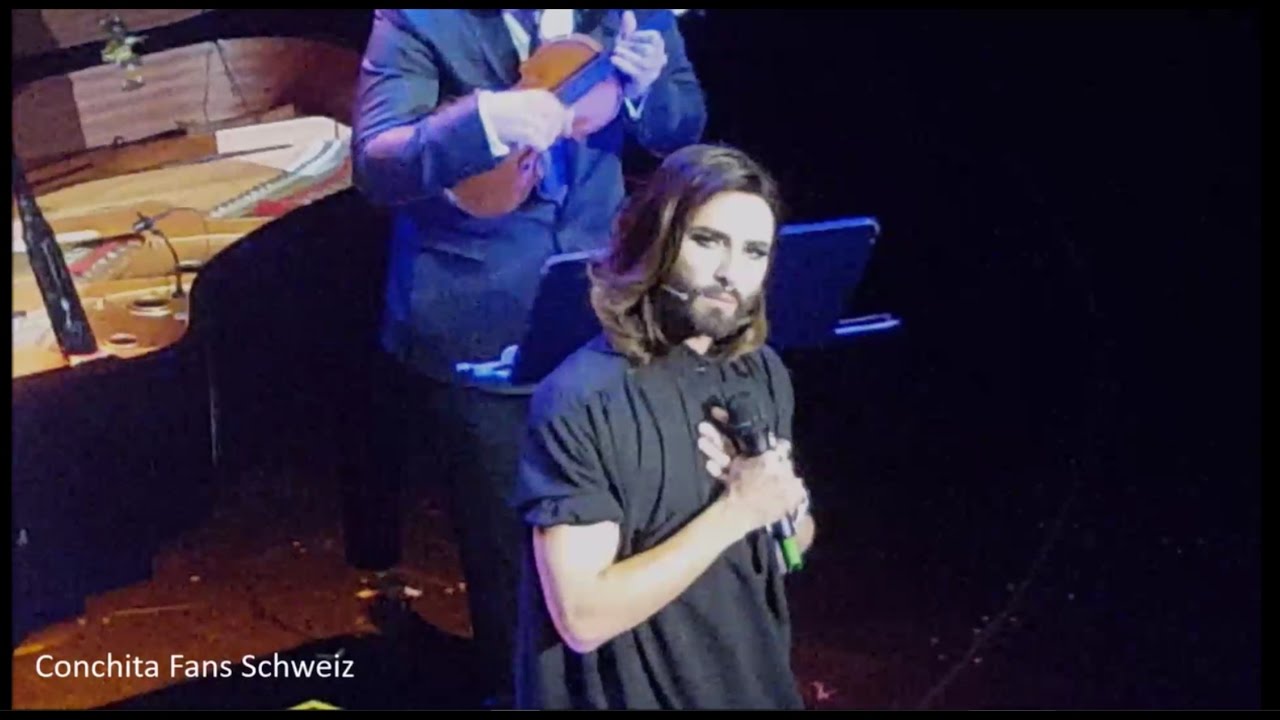Conchita Wurst / Blue Bloom / Gala 