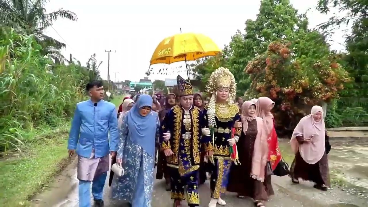 Berarak pengantin Ihsan & Ezi , Tata Rias Hj.Endang Sari Raos