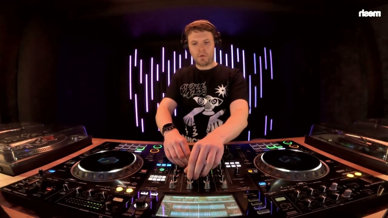 Intuition Music  w⁄ Loker – 2026-01-11 – Mesh Radio