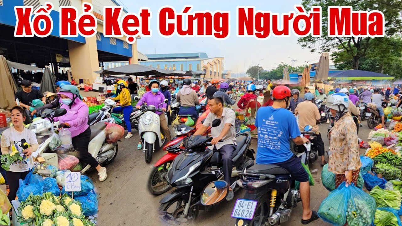 Chợ Bình Điền sáng nay xổ rẻ Kẹt cứng người mua
