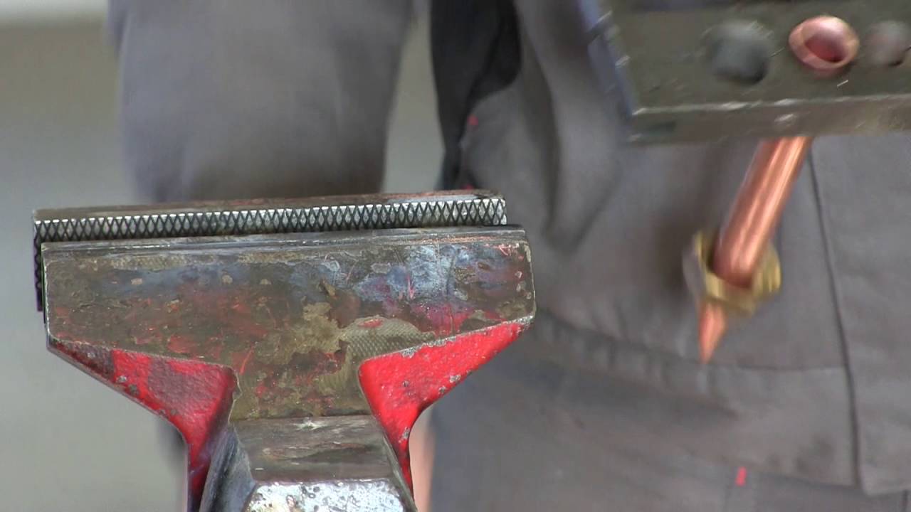 Atelier cuivre Collet battu