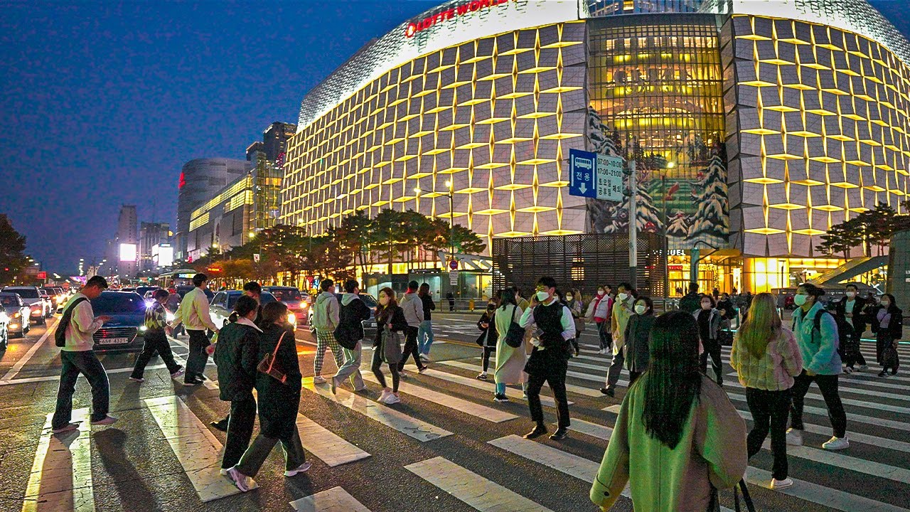 Fall in Seoul Night Jamsil District with Christmas Lights | Walking Tour 4K HDR