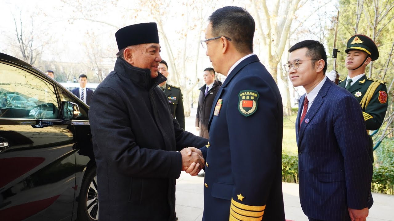 Menteri Pertahanan Sjafrie Sjamsoeddin melakukan kunjungan kerja ke Beijing