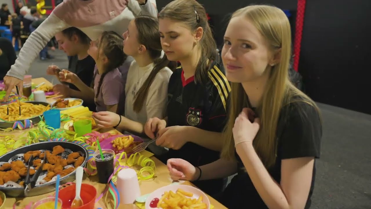 Jumping Point Quickborn – Trampolinpark für Kindergeburtstage, Familien- & Gruppenausflüge, Hamburg