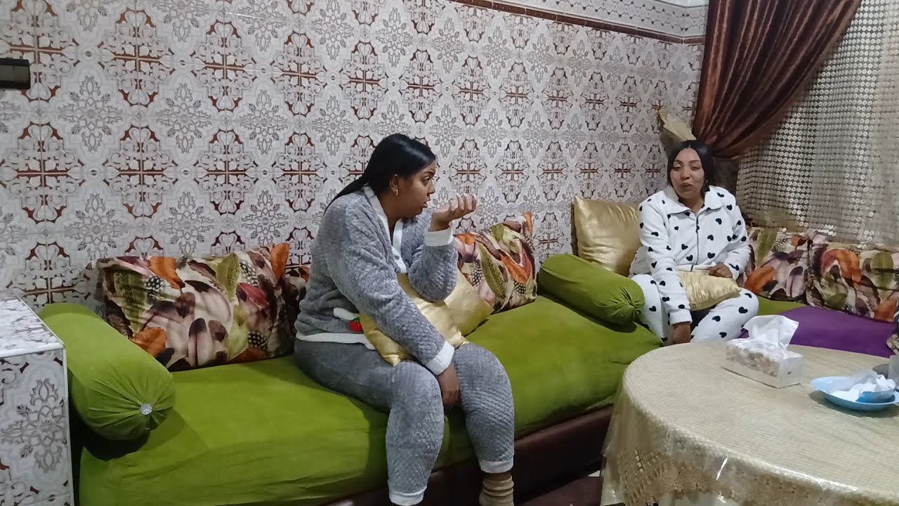 بوشعيب ضرب شعيبية بقت كتفك تداو ليها طوانك ديال  دهب 😂😂