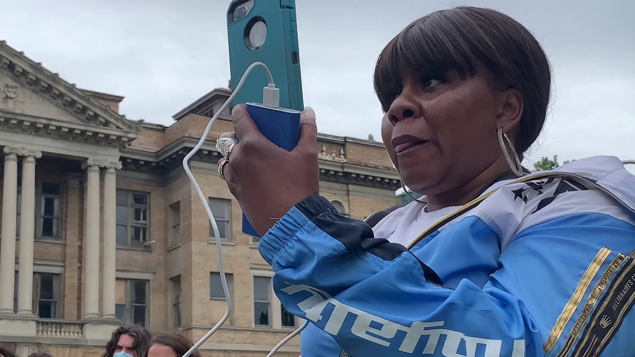 Sakia Daye organizes peaceful protests against police brutality in Syracuse, N.Y.