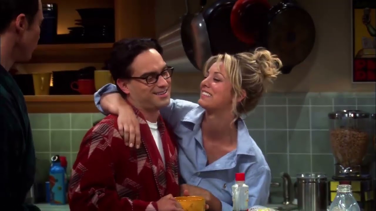 Kaley Cuoco, Jim Parsons in The Big Bang Theory   - dance with me
