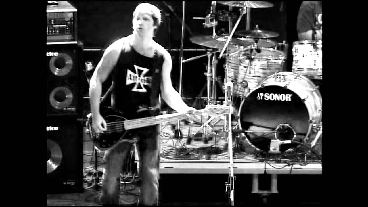 Artemis - Dvůr je plnej h*ven