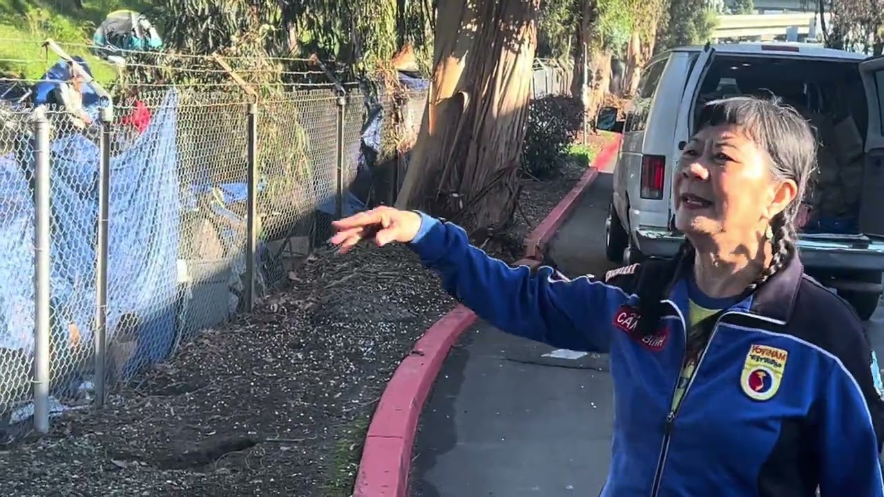 Vovinam San Jose phát quà và thức ăn cho homeless 