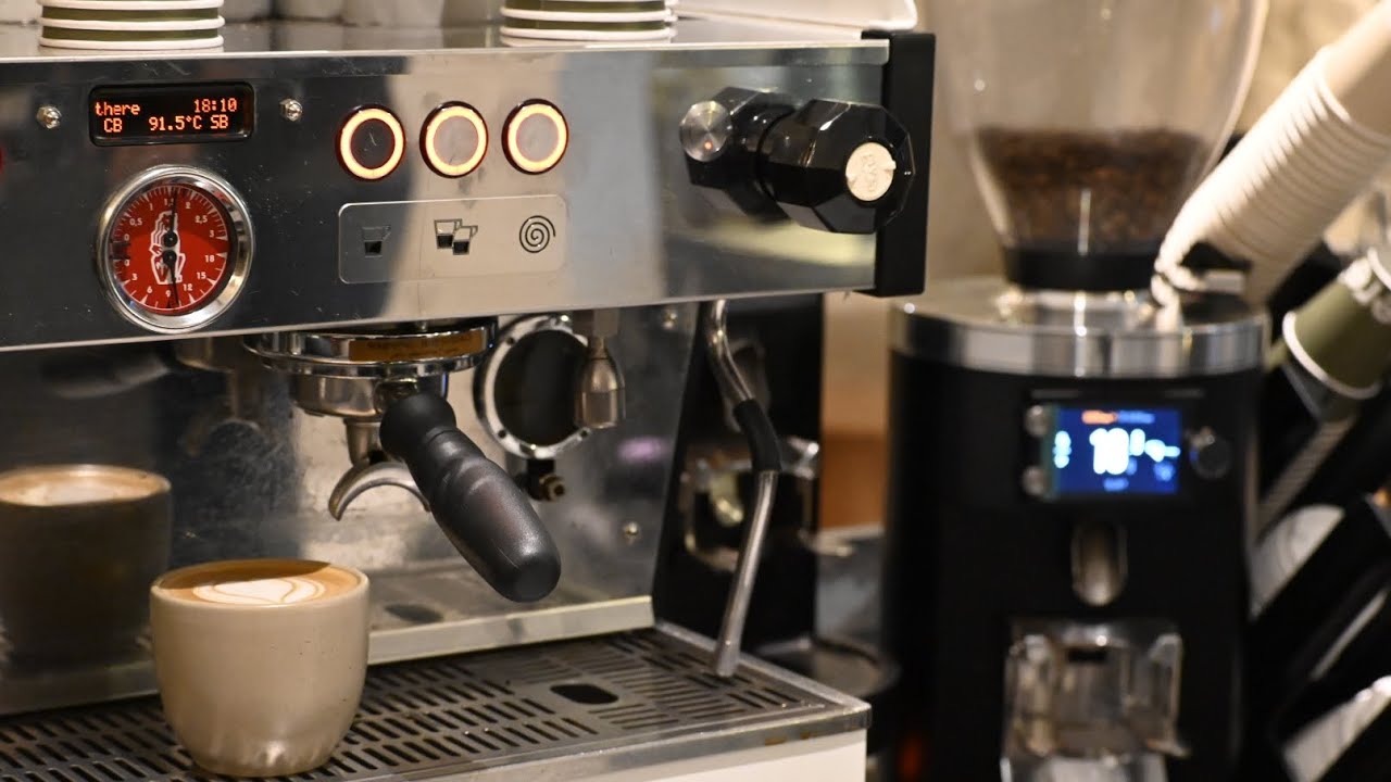 BARISTA SHOW AT CAFE ☕❤️