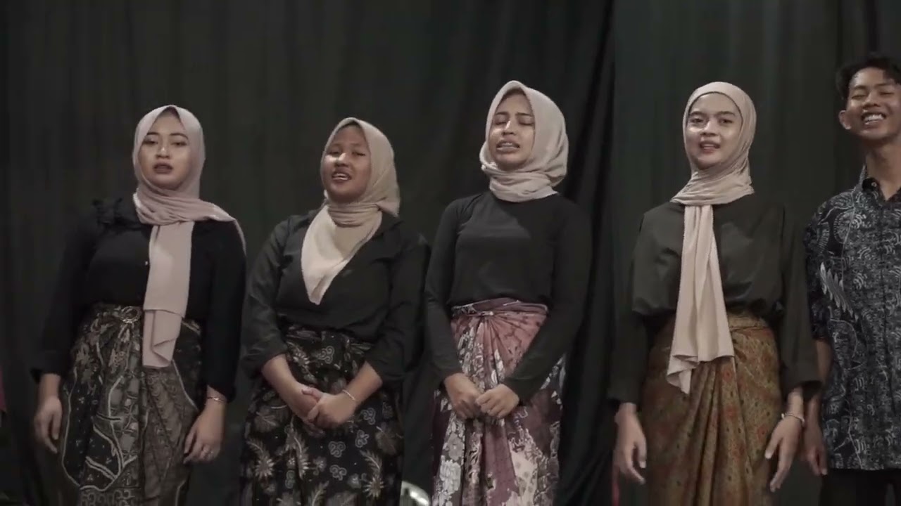 Praktek Seni dan Budaya Sunda
