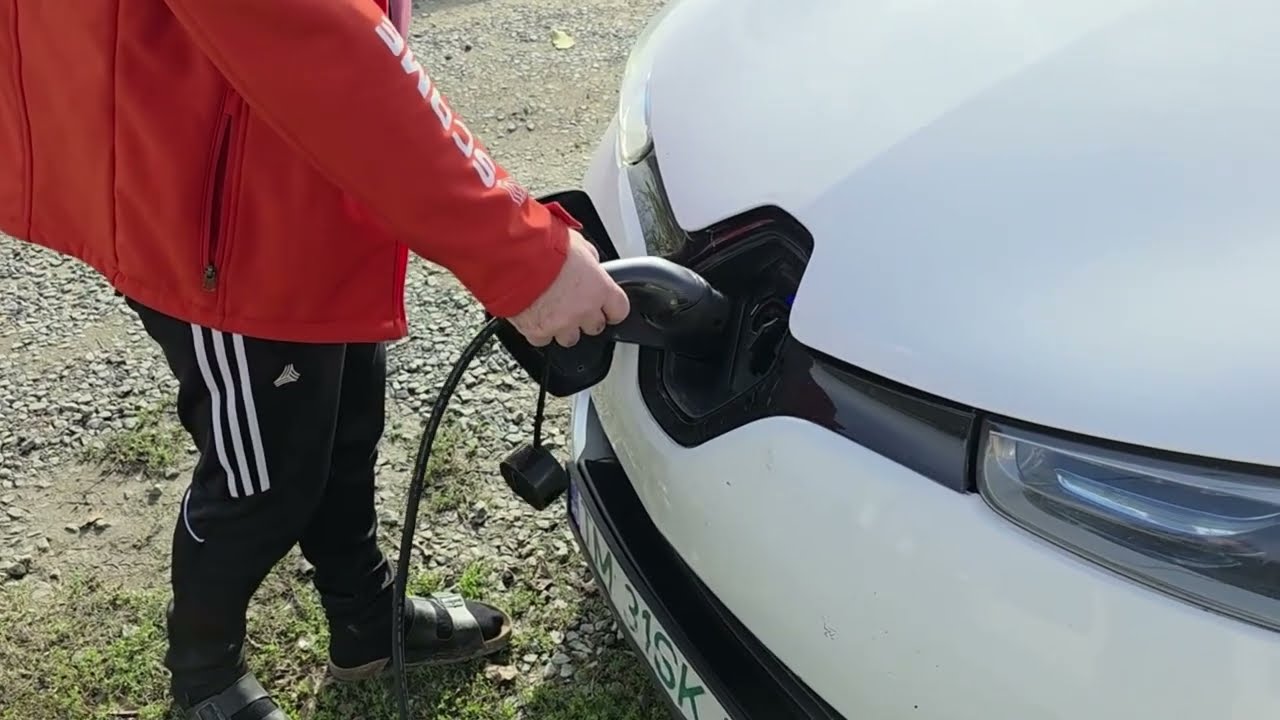 &Icirc;ncărcător portabil inteligent EV - TAYNIU Infinity 3.5 kW 16A