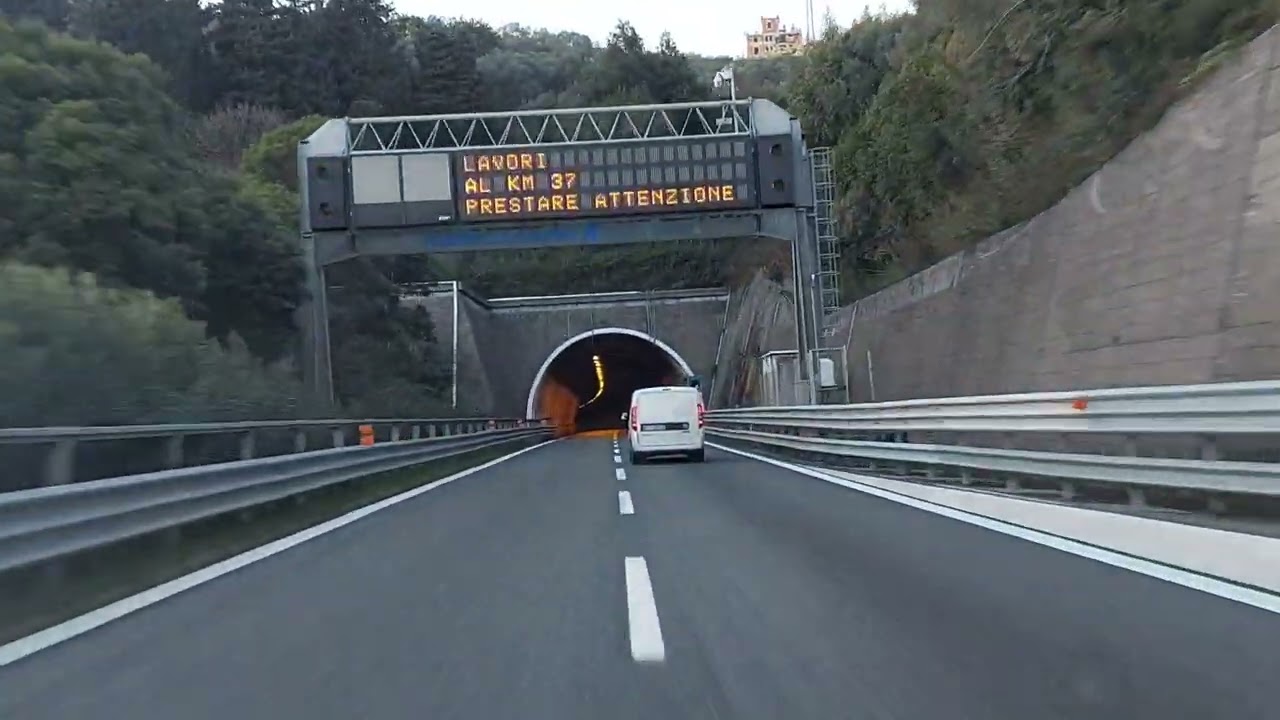 Autostrada A12 da Sestri Levante a Rapallo, direzione Genova