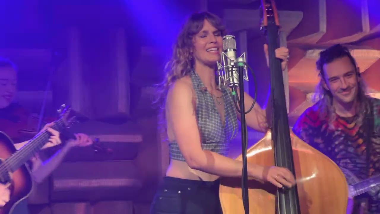 Molly Tuttle & Golden Highway &lsquo;&rsquo;Sleepy Eyed John&rsquo;&rsquo; 3/5/22 Hi-Fi Indy - Indianapolis, IN