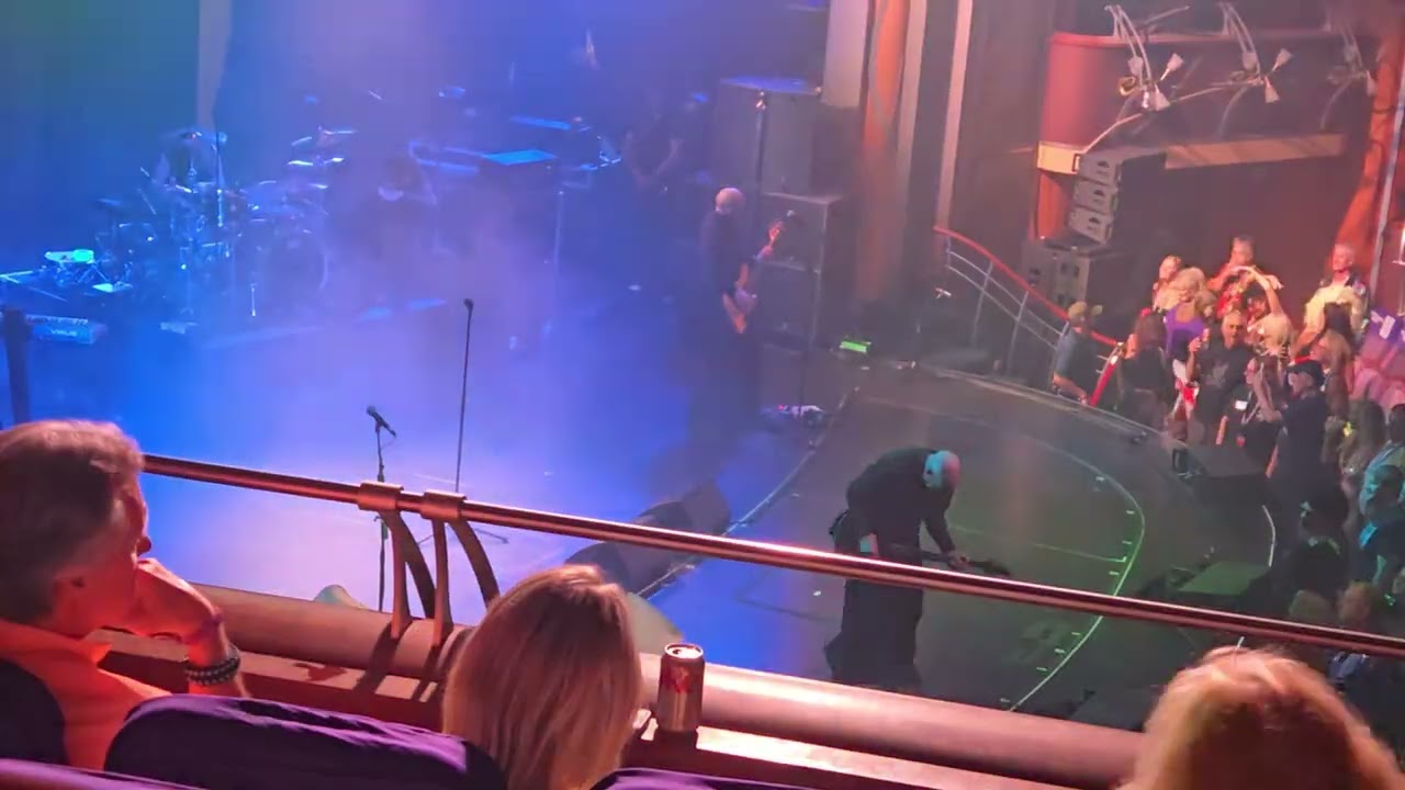 Gary Numan We Are Glass live 2nd Set 80's Cruise 