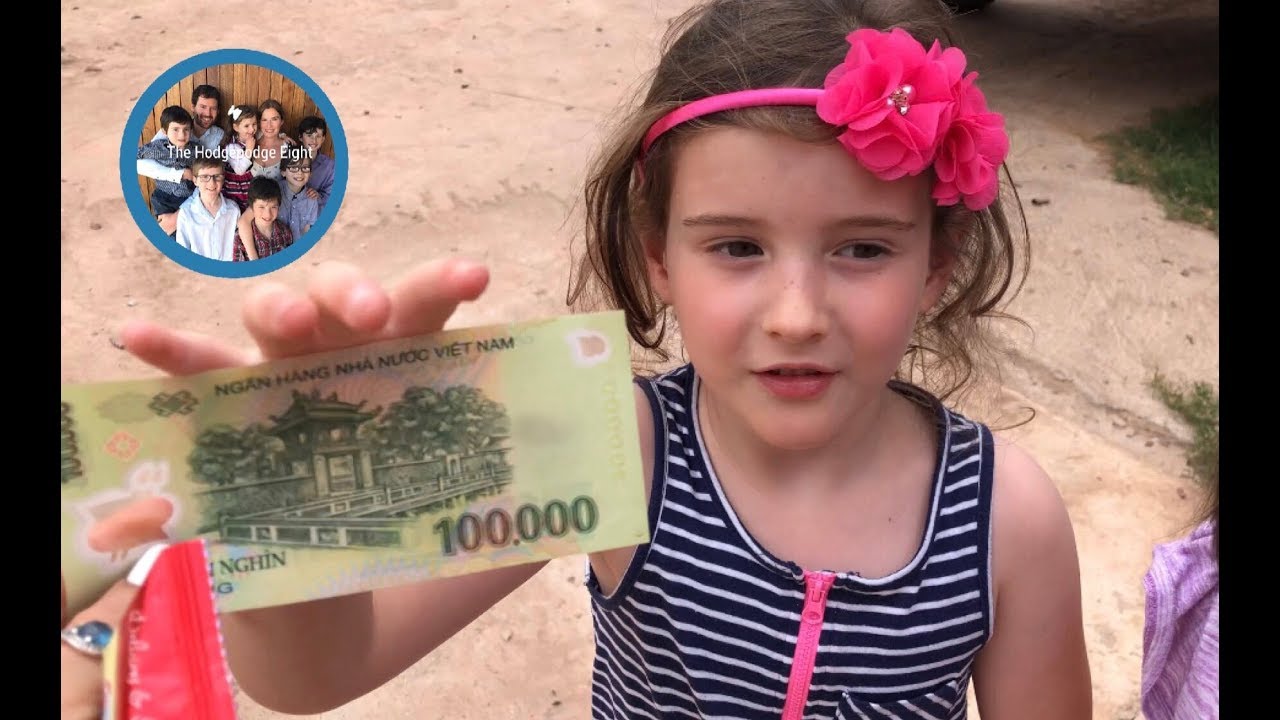 KIDS GET  ‘LUCKY MONEY’ & TRY NEW FOODS on our first day in VIETNAM