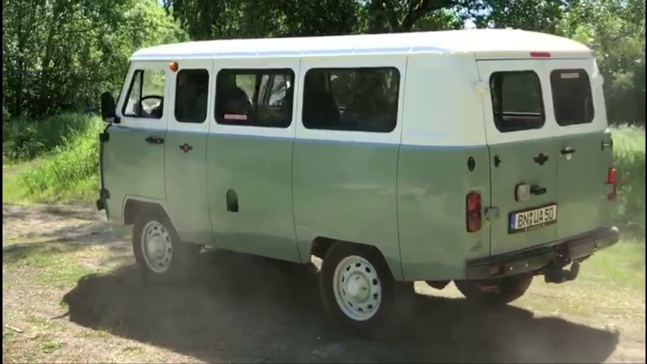 UAZ fahren. Ein erster Test im Gelände.