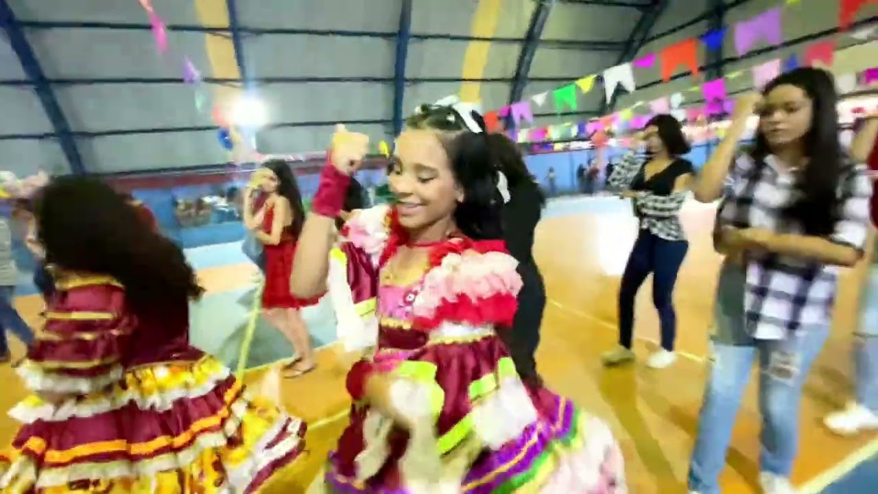 ARRASTA PÉ - BICHO DO MATO REMIX ABERTURA JUNINA RENASCER COREOGRAFIA POR LUKE MATEUS / 9º A & B