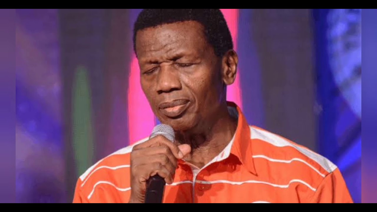 PASTOR ADENOYE UNDER ATTACK FOR  SAYING THIS ABOUT BUHARI GOVERNMENT! HEAR IT ÅLL...
