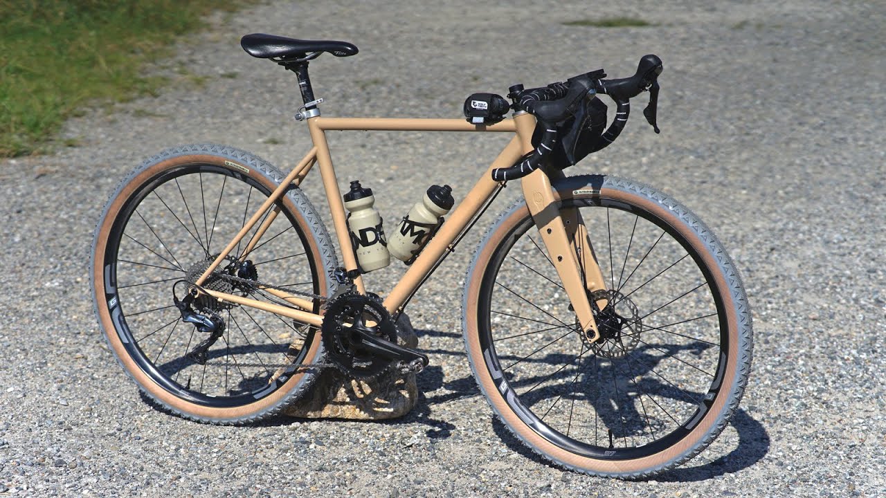 フルオーダーの650Bグラベルバイクが完成しました。