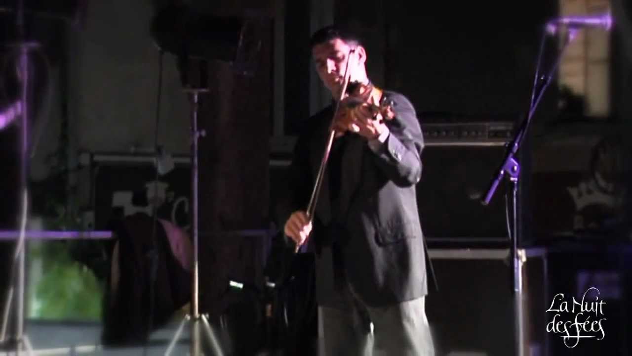 Ashram - Maria and the violin string