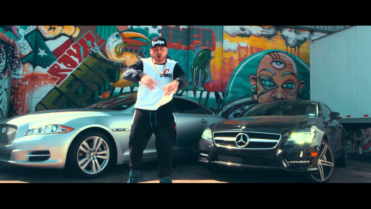 MO MILLONES - Pal Piso (The Intro)