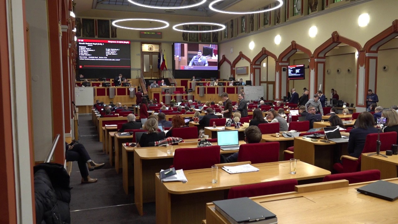 Pražští zastupitelé změnili jednací řád: Poslanci a senátoři přijdou o přednostní právo
