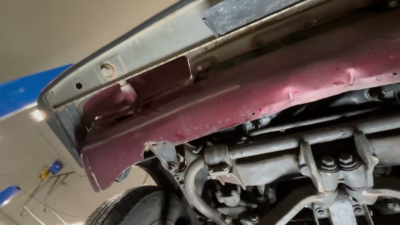 1975 Rolls-Royce Shadow - underside