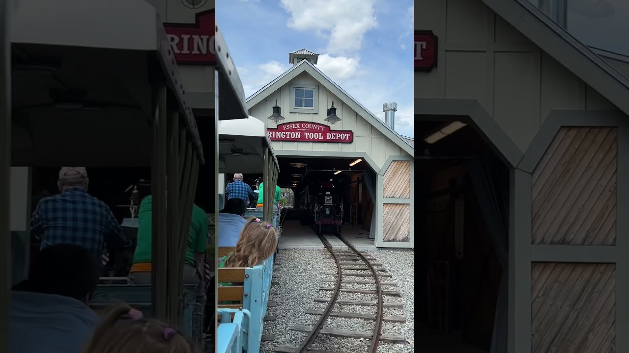 Train time at the Turtle Back zoo!