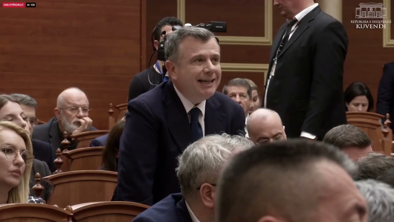 Top Channel/ ‘Harrojeni se mund të na pengoni punën tonë’, Balla: I uroj 8 marsin grave të PD dhe PS