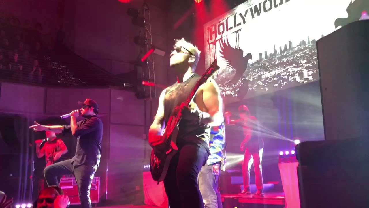 Hollywood Undead - Riot LIVE @ Aura Portland Maine 18 November 2017