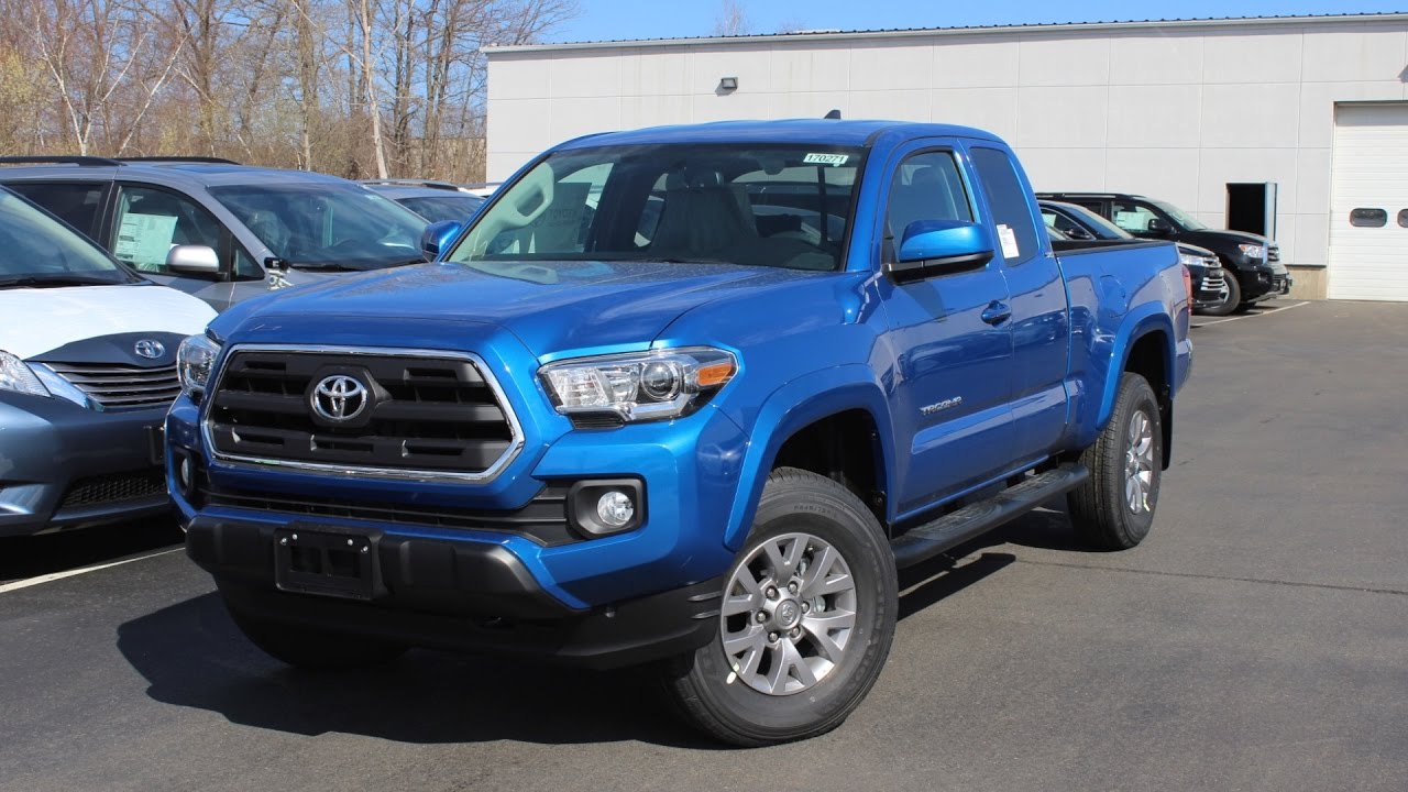 2017 Toyota Tacoma SR5 Access Cab 4WD: In Depth First Person Look