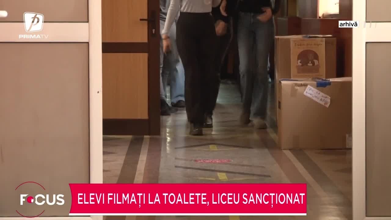 Elevii unui liceu au fost supravegheați video inclusiv în toalete.