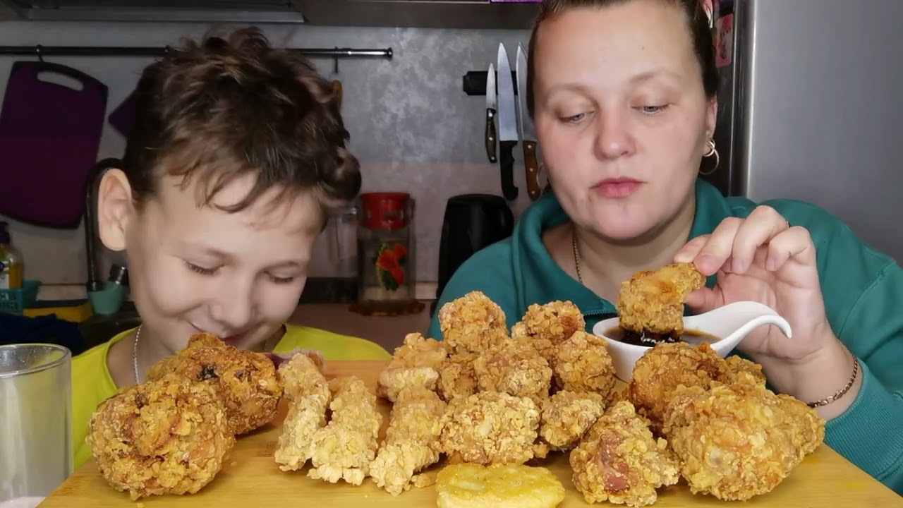 Mukbang КФС/ Я Безработная, а Ваня хулиган?!