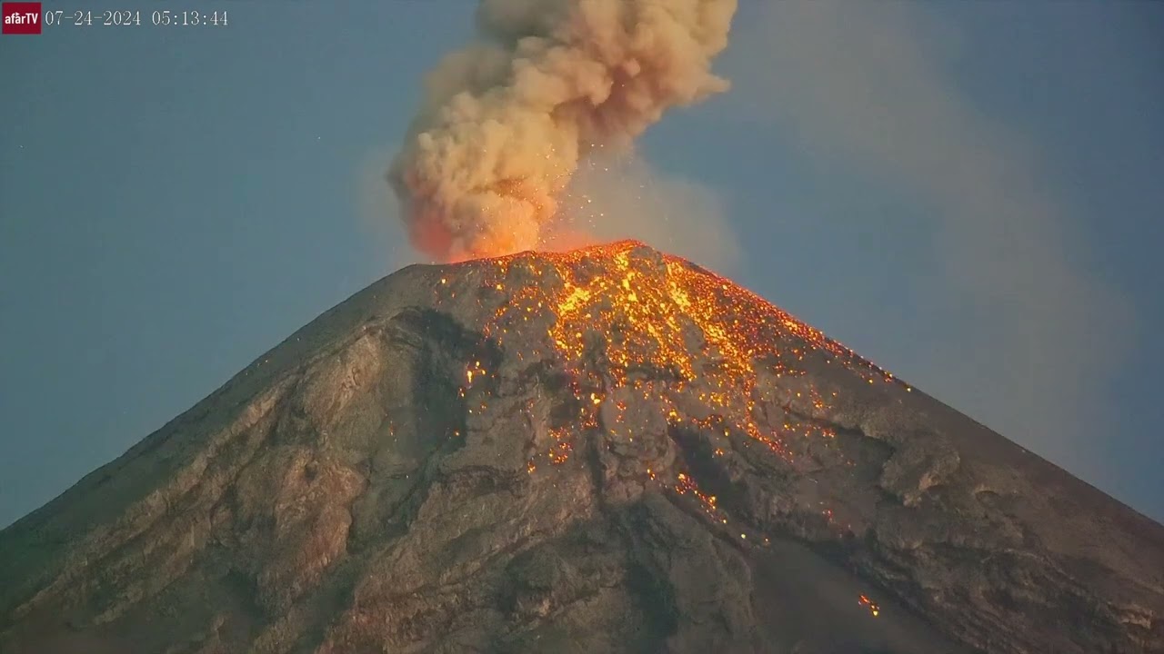 Jul 24, 2024: Dawn Eruption Spews Gold-like Lava at Fuego Volcano