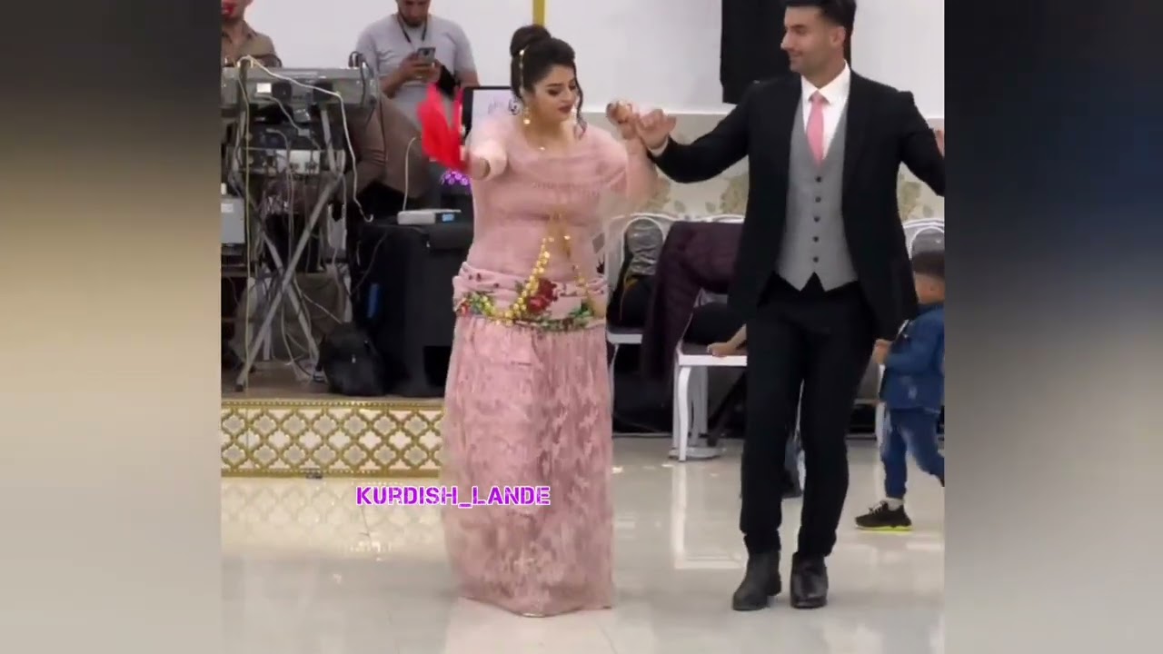 xoshtarin halparke daqa[هەلپەرکی داغه] The best Kurdish wedding and dance