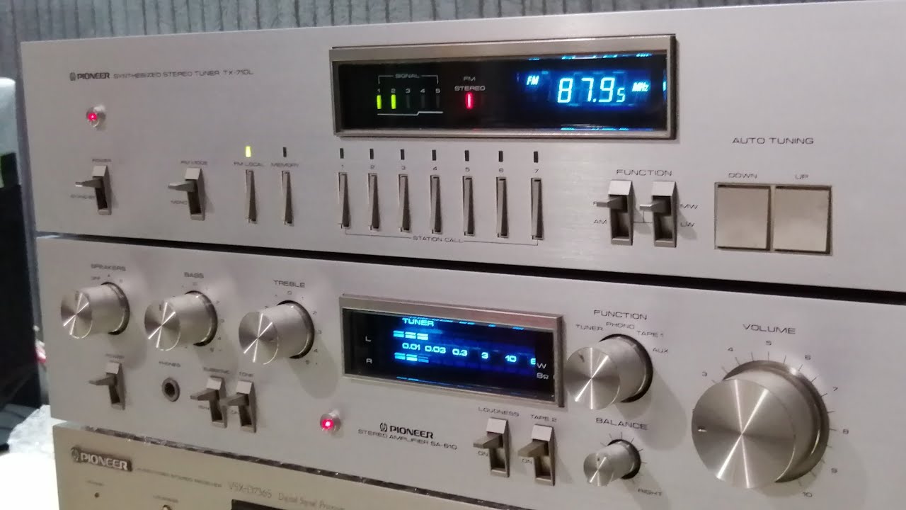 Pioneer SA 610 Stereo Integrated Amplifier & Pioneer TX-710 Tuner