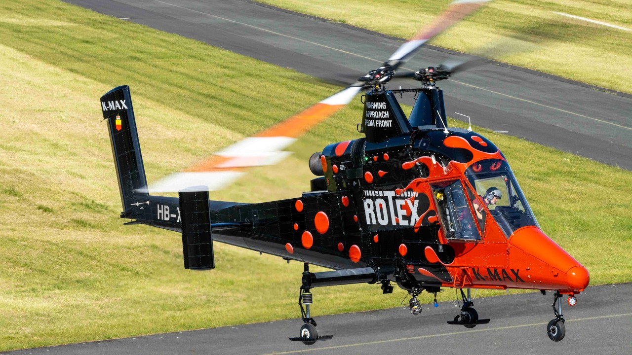 Rotex Helicopter | Landung KAMAN K-1200 K-MAX HB-XKF | Flugplatz Jena-Sch&ouml;ngleina