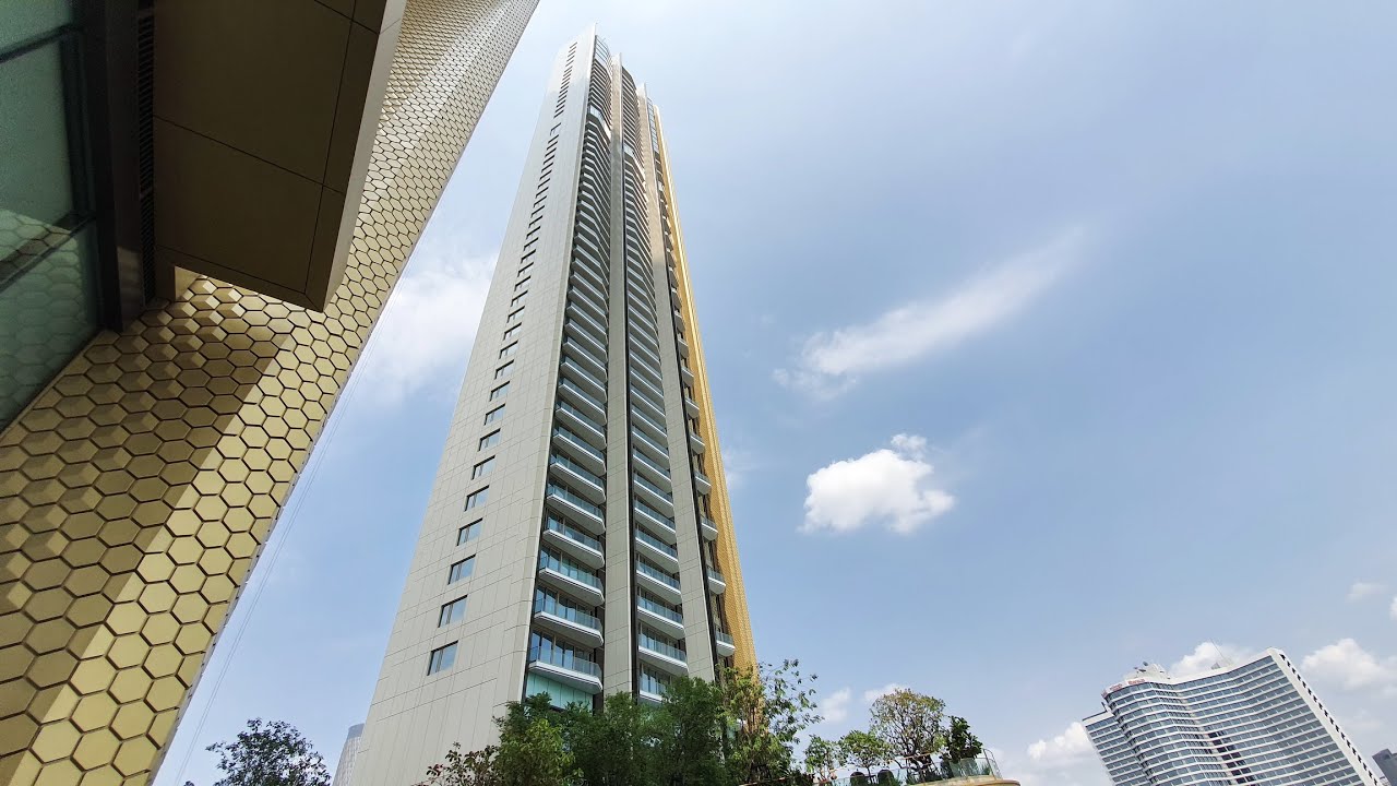 54th floor Overlooking Chao Praya River Bangkok Magnolias Waterfront 3 Bedroom High Rise Apartment
