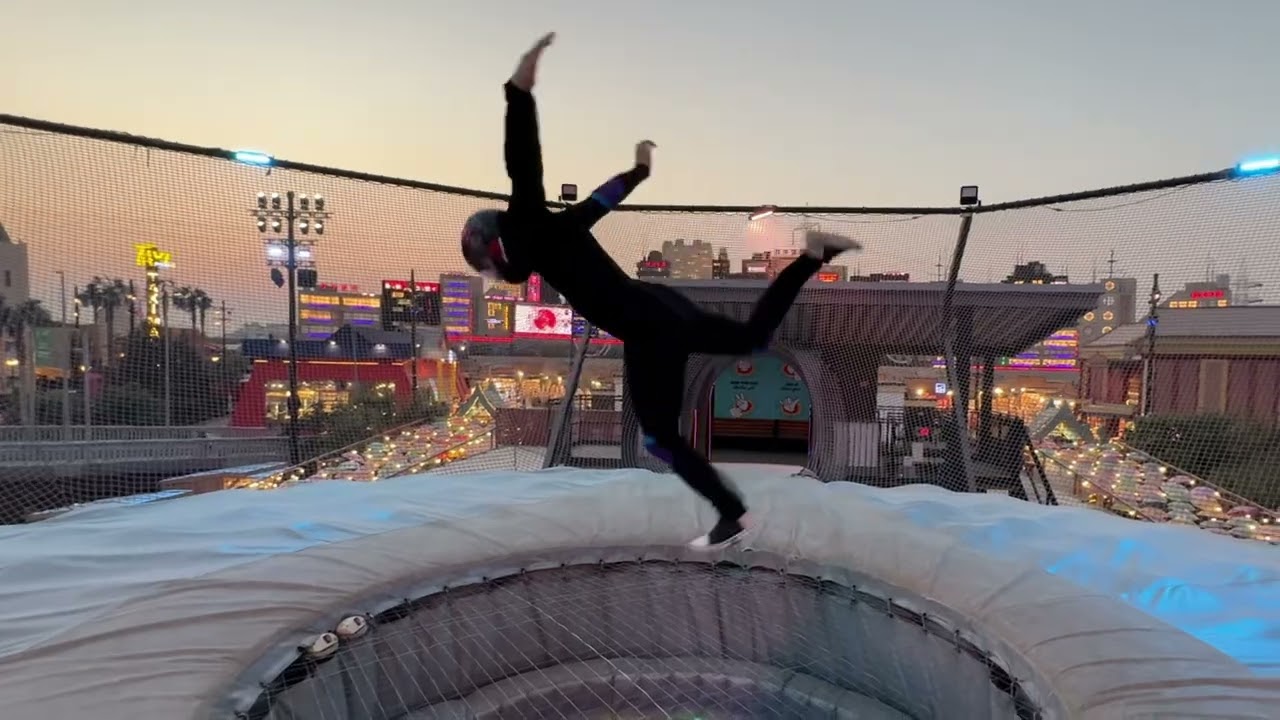 Tricking/freestyle skydiving in an outdoor wind tunnel