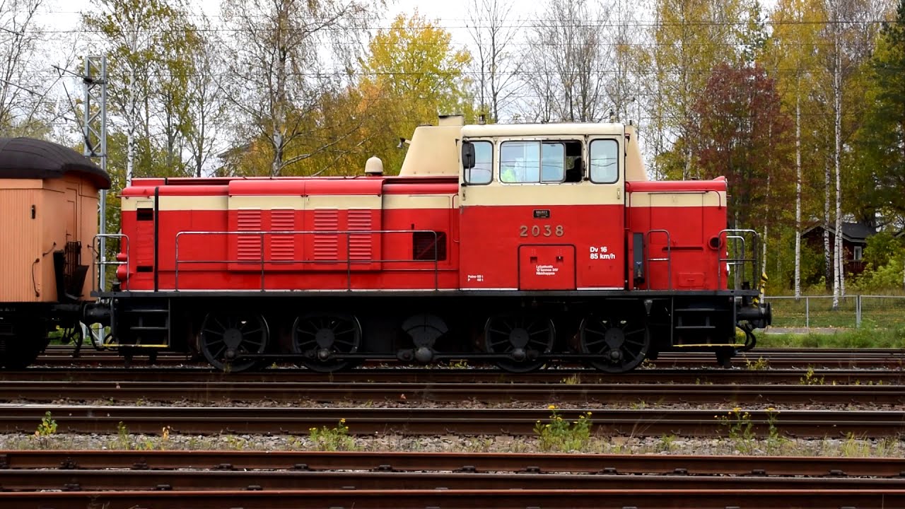 Finnish Railways: Heritage Trains in Karis! French Alstom's Dr13 & Valmet's Shunting Loco Dv16!