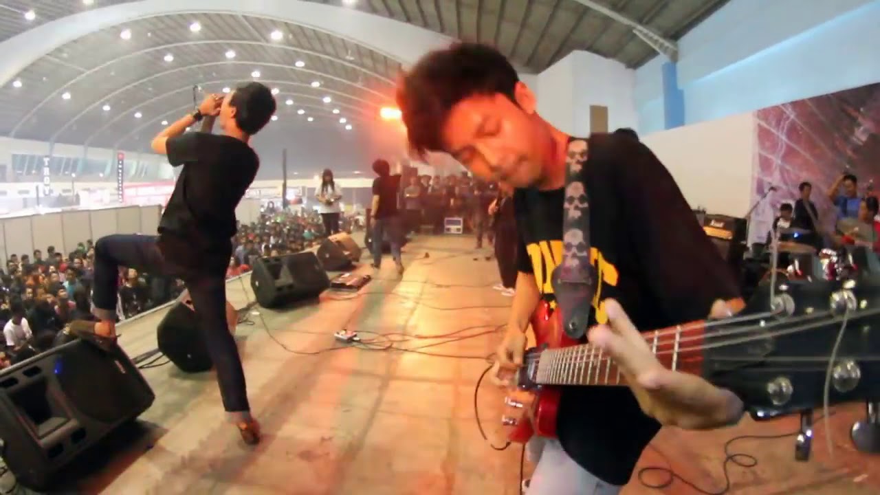 Teddy Is Not A Loser - We Are The Same (Live at Showcase Festival, SBY)