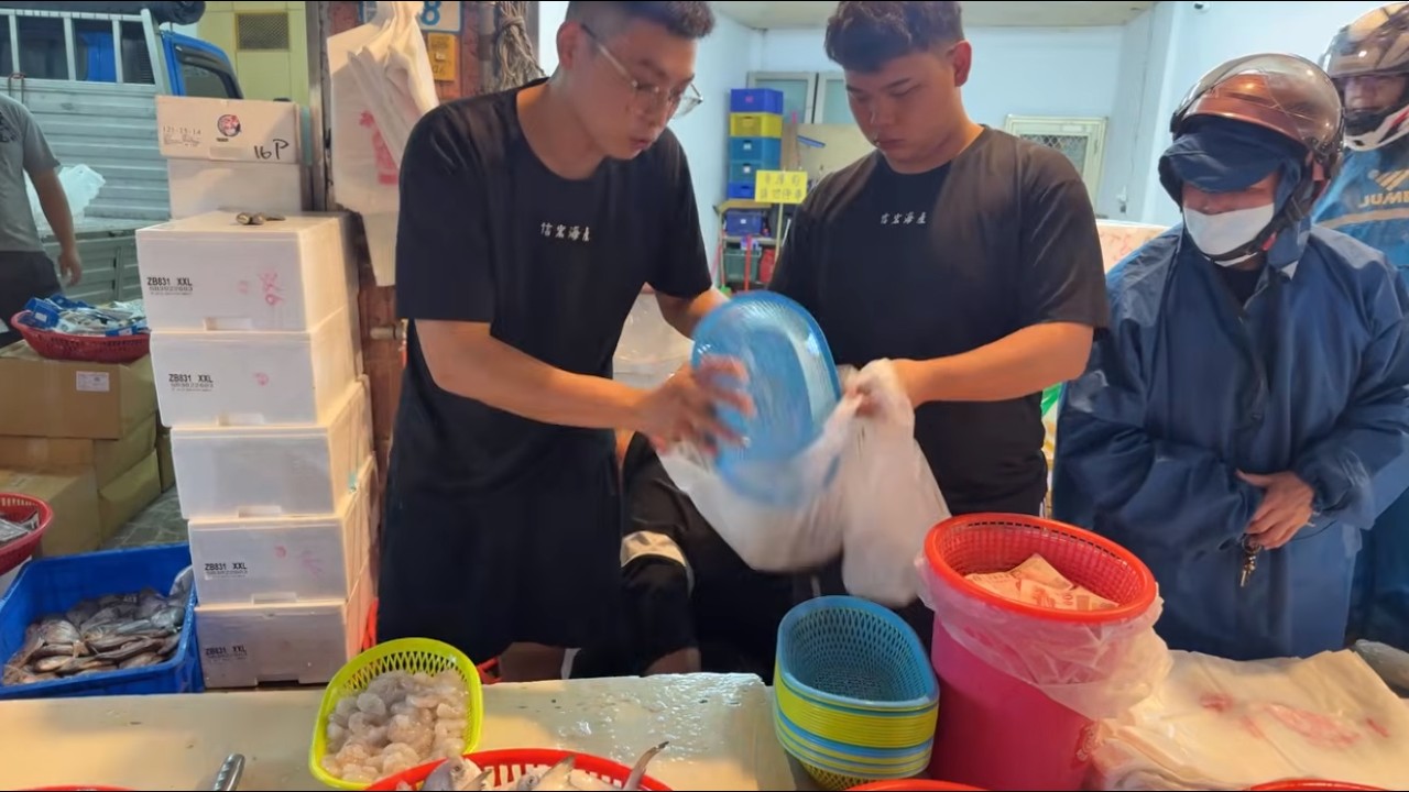 中彰海王子海鮮拍賣桃園大園中興街46號海鮮叫賣直播0401