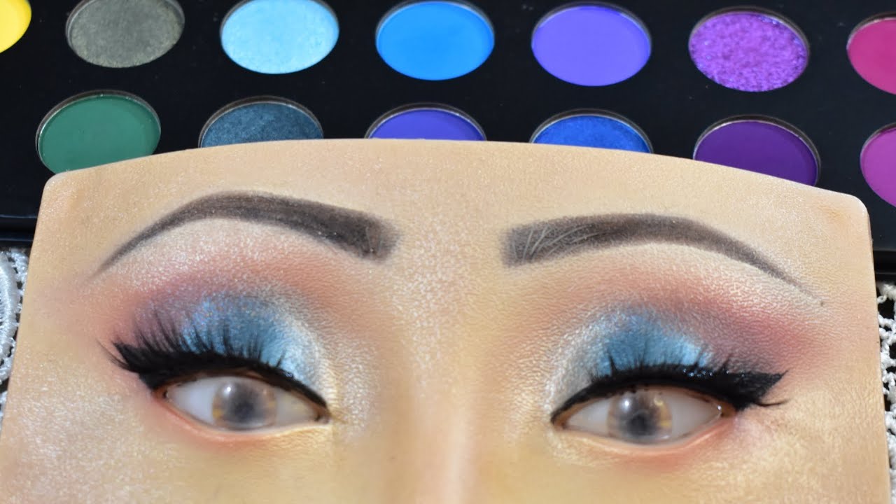 Blue Smokey Look using Morphe X James Charles Artistry Eyeshadow Palette  / Step by Step Tutorial 🎨💫