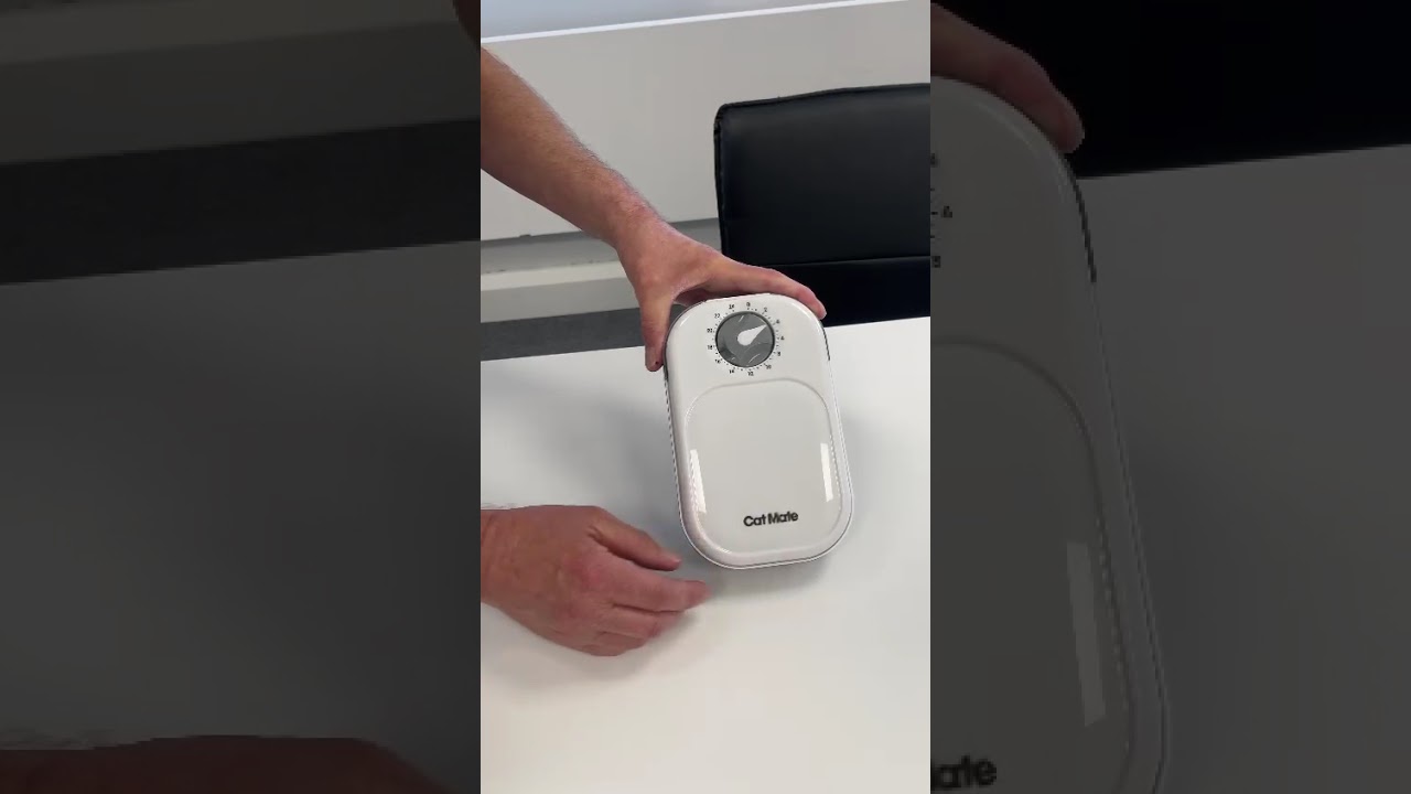 Closer Pets - Cat Mate 405 C100 1 Bowl Automatic Feeder - How to fit the batteries and set times