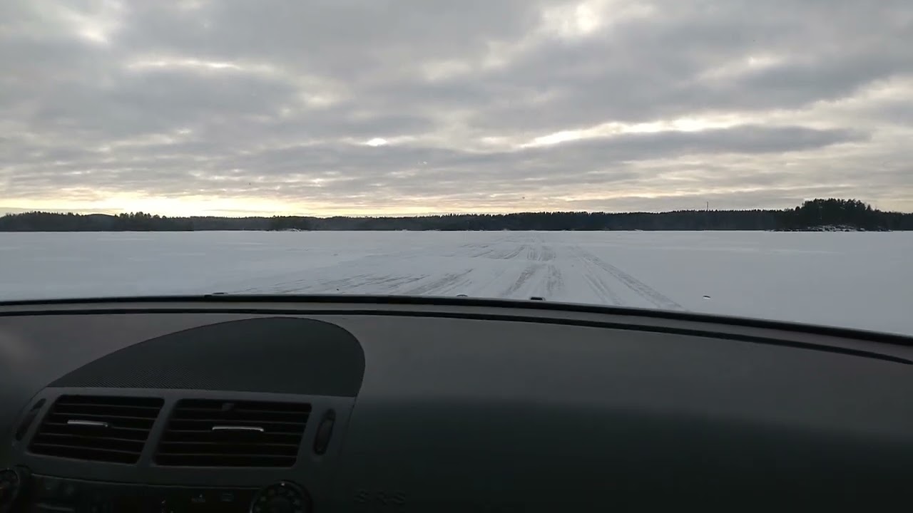 ice road in Finland (Hanho-Ruovesi)
