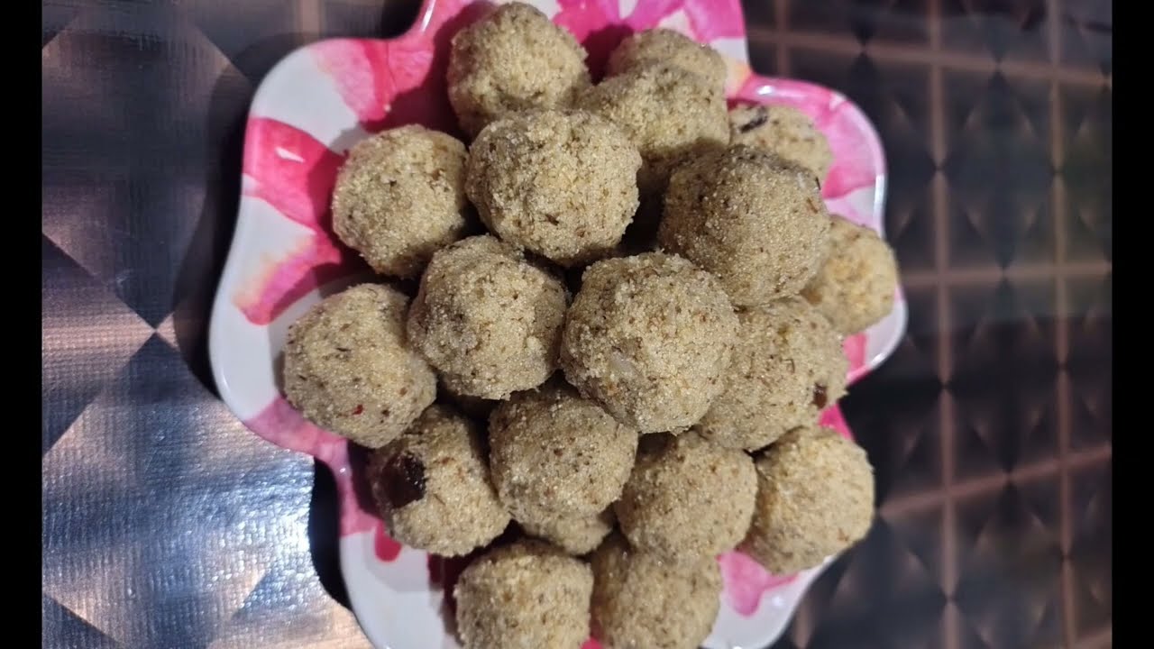 #Suji and coconut laddo#recipe# Healthy and tasty suji laddo...🤤🧆🥥