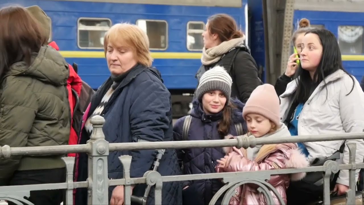 Thousands of Refugees traveling through Lviv Ukraine on there way to Poland