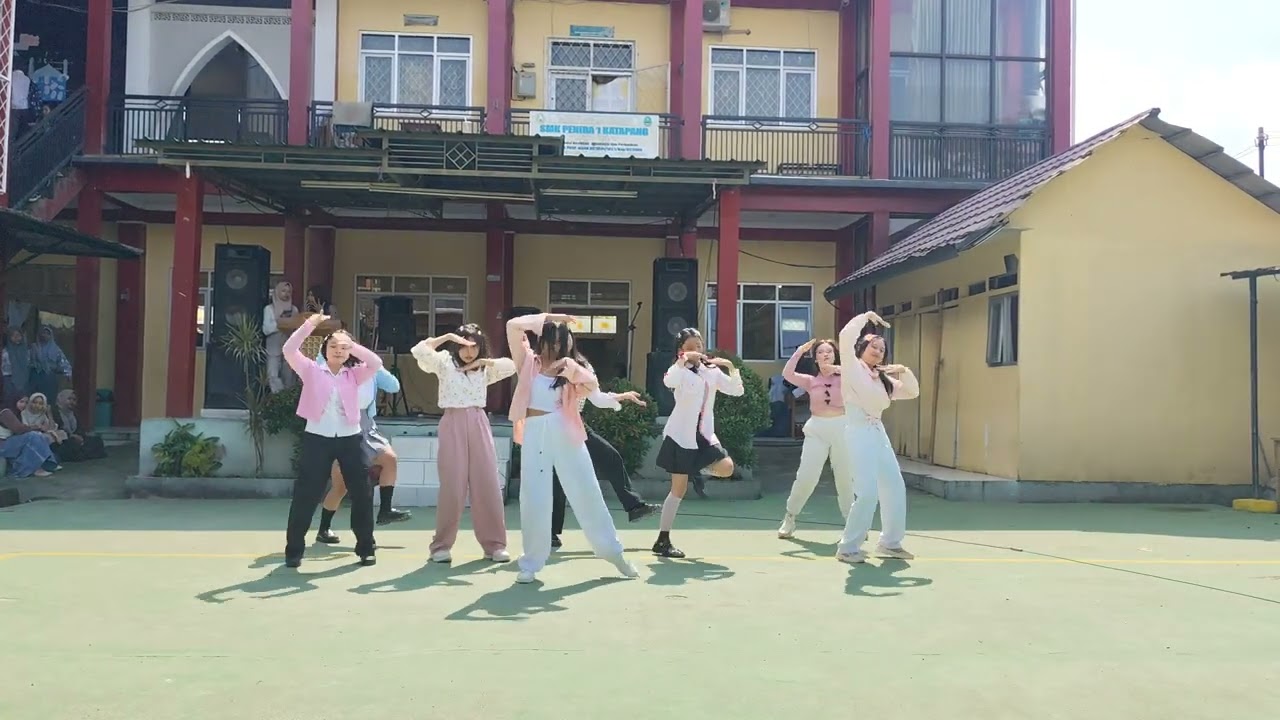Twenties Cosmic Cover Dance Hearts2Hearts - The Chase | SMK Penida 1 Katapang | Porseni 2025