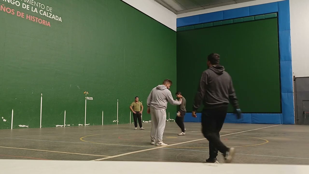 Empezando el año más gordos y con bollo🤣pero con la misma afición y ganas 🤚✨️⚾️